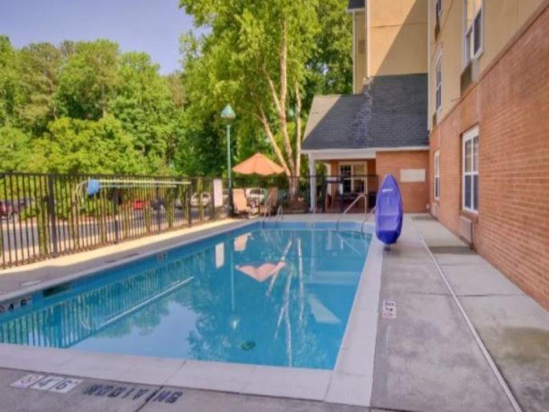 Towneplace Suites Raleigh Cary/Weston Parkway Экстерьер фото
