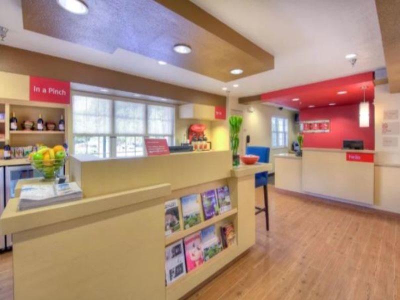 Towneplace Suites Raleigh Cary/Weston Parkway Экстерьер фото