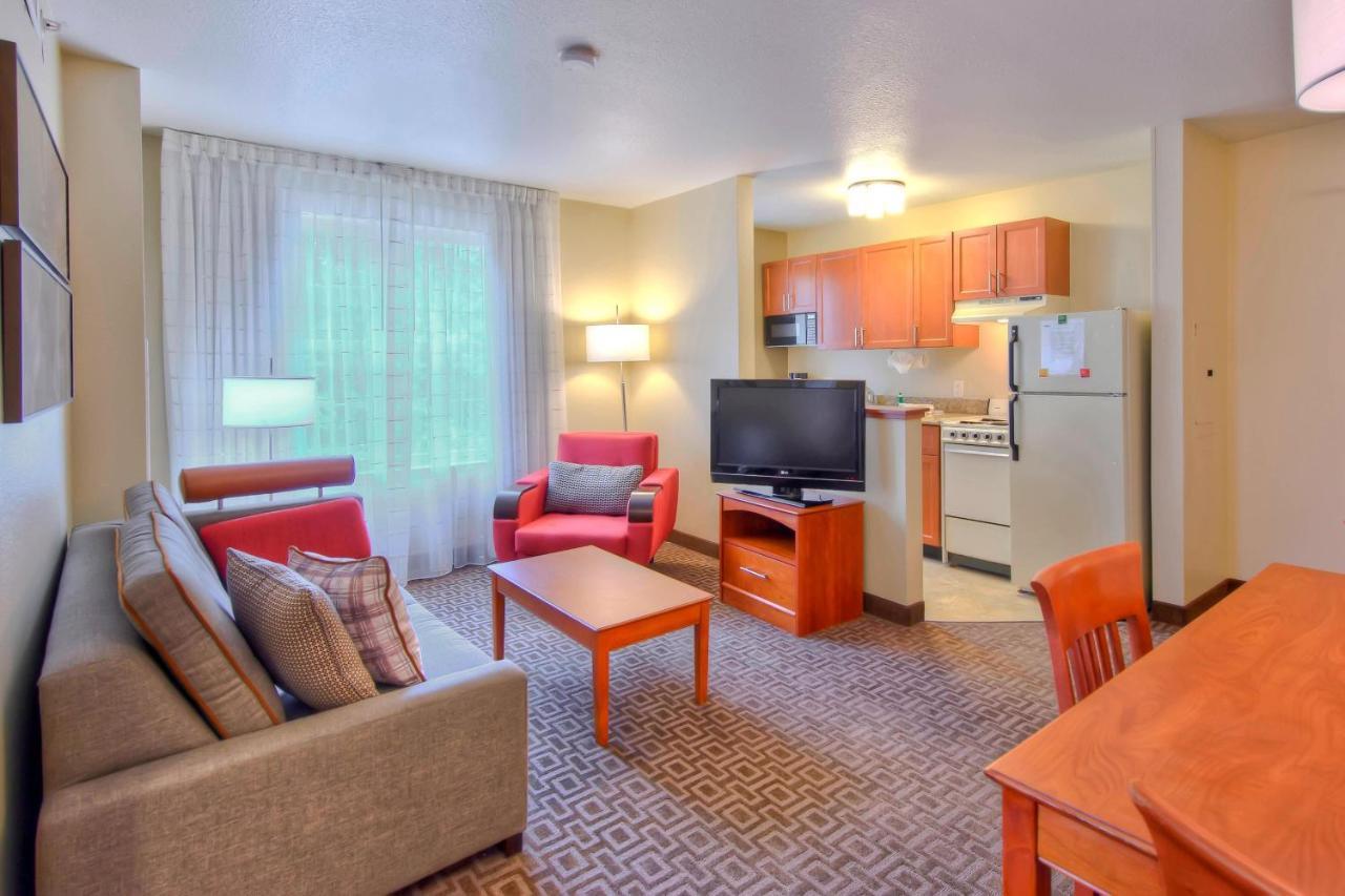 Towneplace Suites Raleigh Cary/Weston Parkway Экстерьер фото