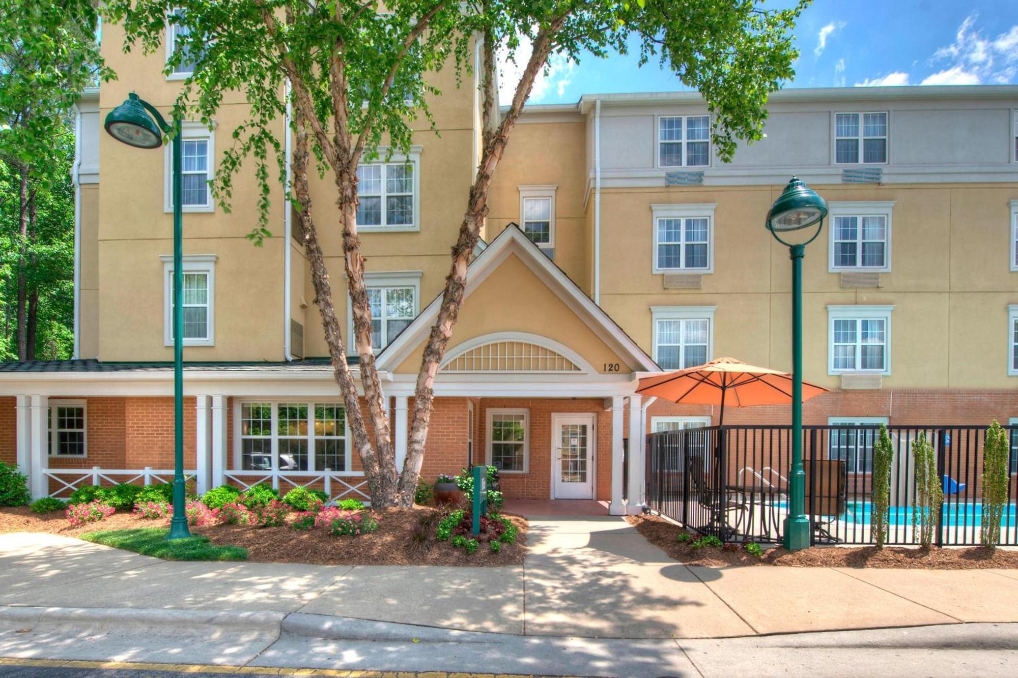 Towneplace Suites Raleigh Cary/Weston Parkway Экстерьер фото