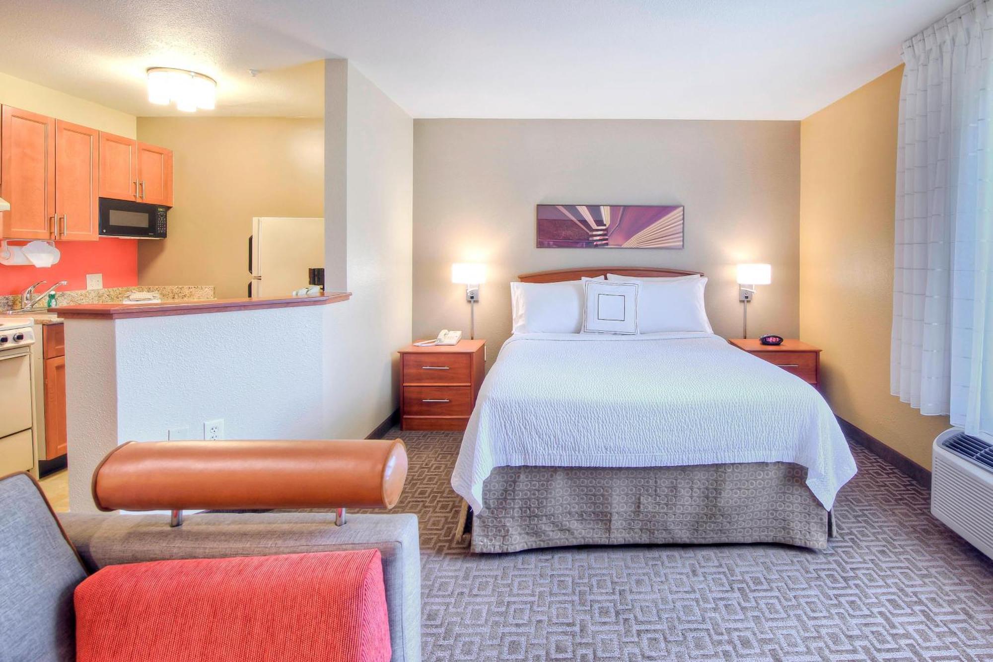 Towneplace Suites Raleigh Cary/Weston Parkway Экстерьер фото