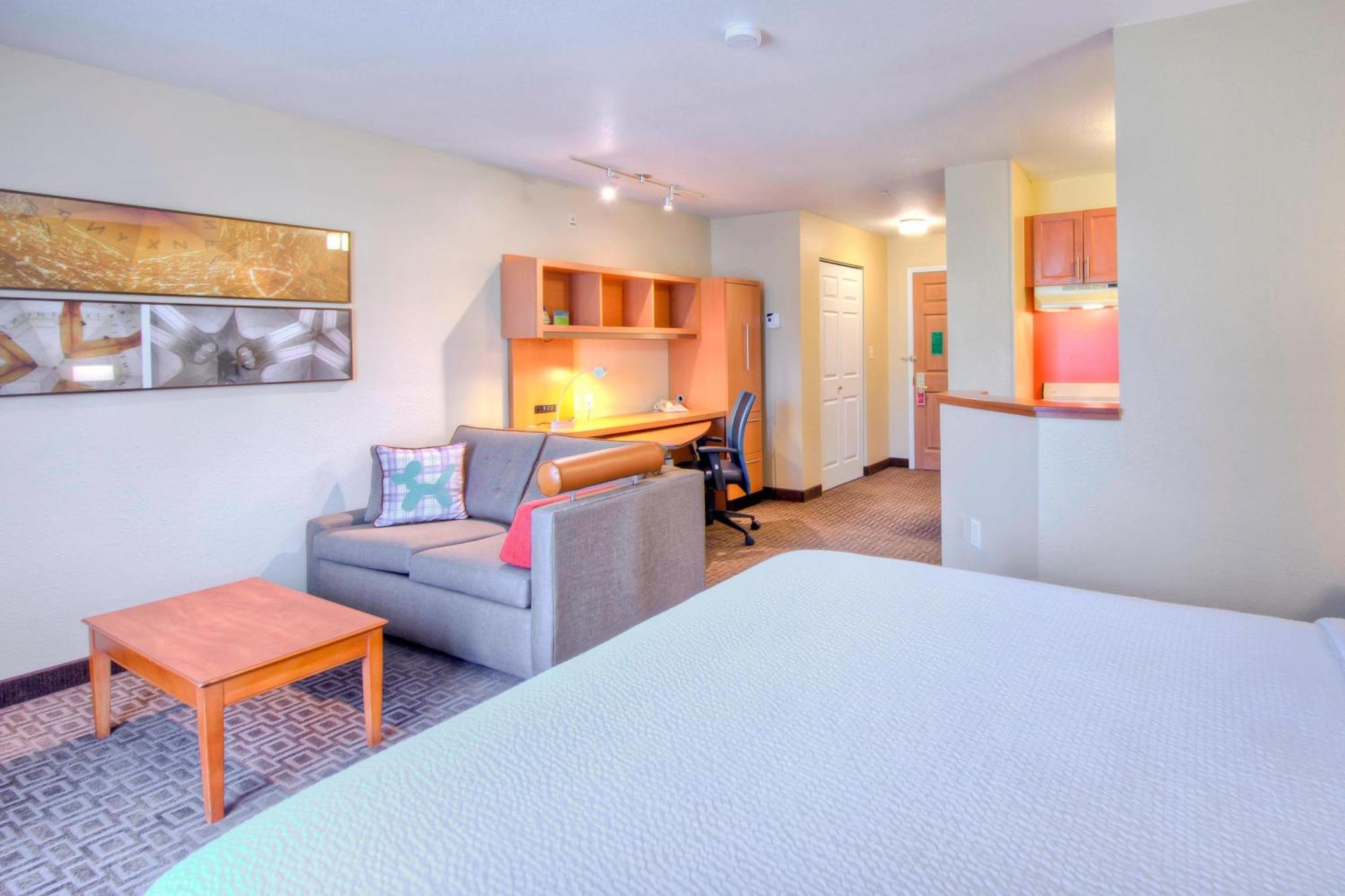 Towneplace Suites Raleigh Cary/Weston Parkway Экстерьер фото