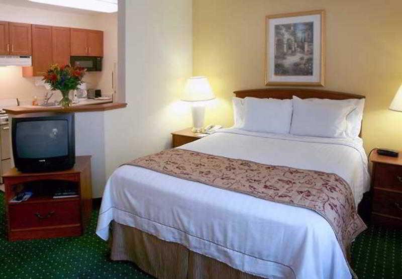 Towneplace Suites Raleigh Cary/Weston Parkway Номер фото