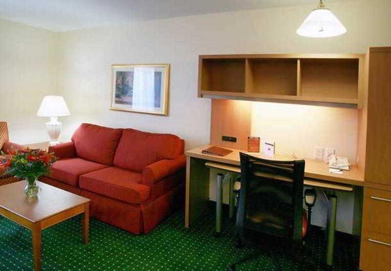 Towneplace Suites Raleigh Cary/Weston Parkway Номер фото