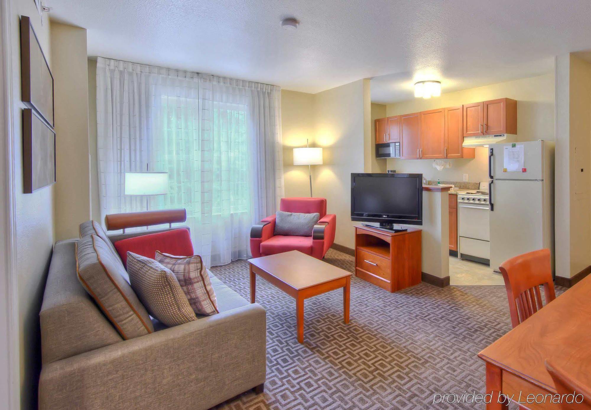 Towneplace Suites Raleigh Cary/Weston Parkway Экстерьер фото